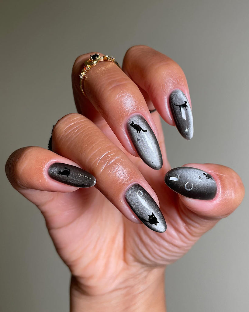 10 Eye-Catching Black Halloween Nails Art Designs